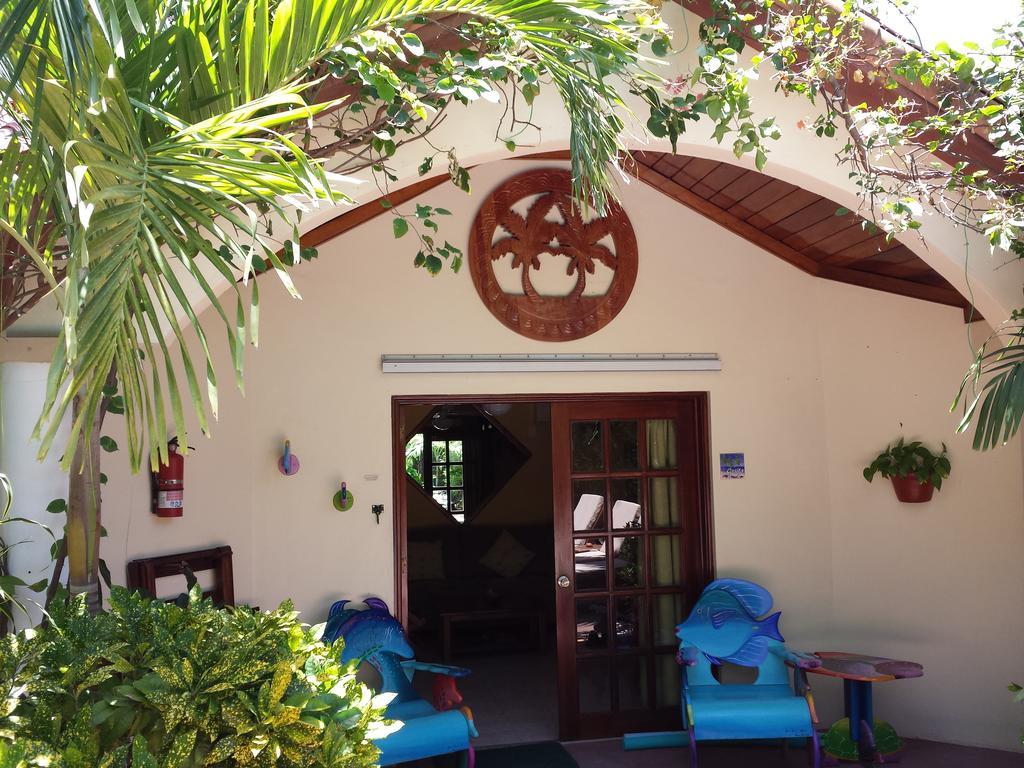 The Palms Oceanfront Suites San Pedro  Extérieur photo