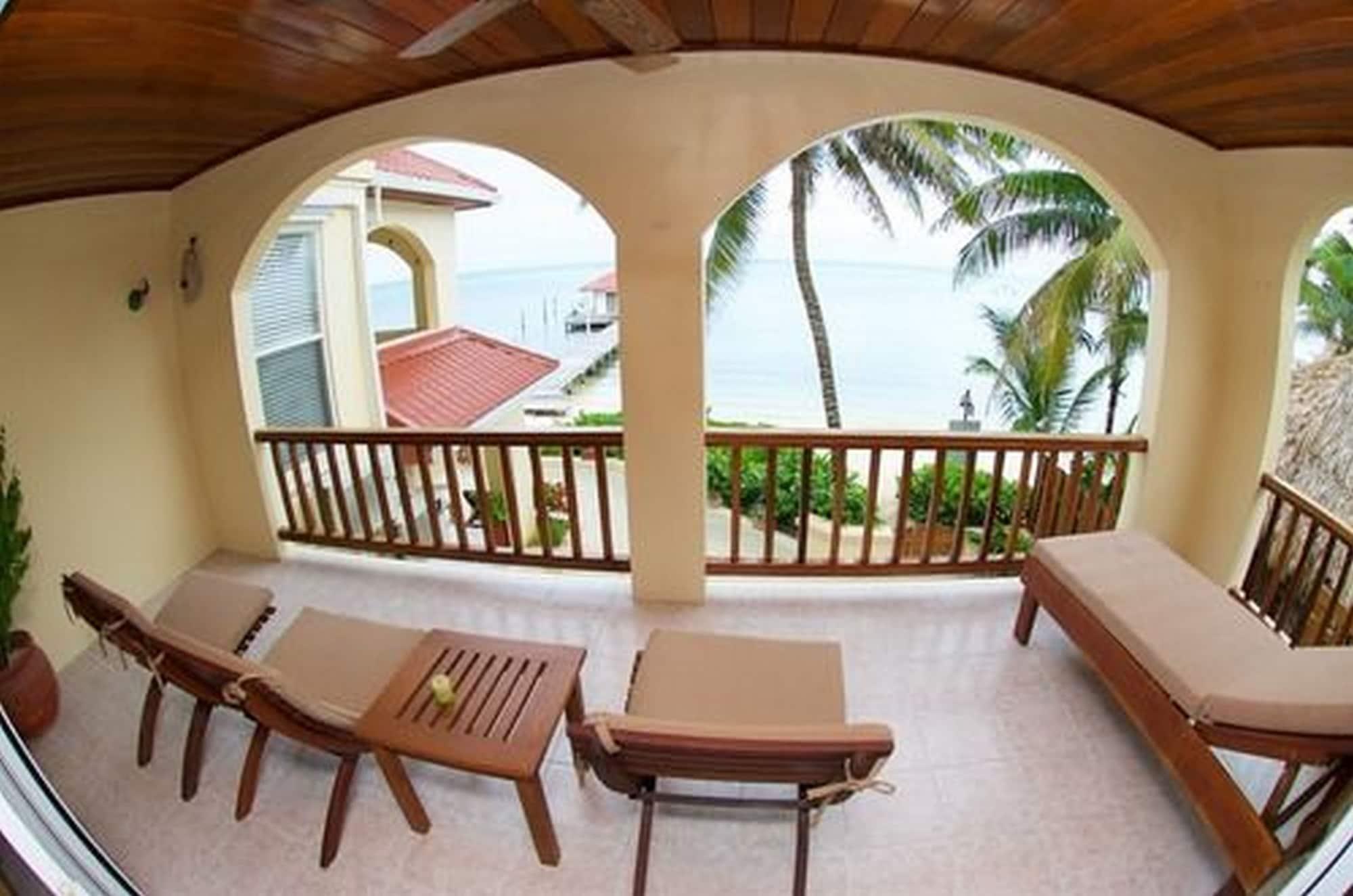 The Palms Oceanfront Suites San Pedro  Extérieur photo