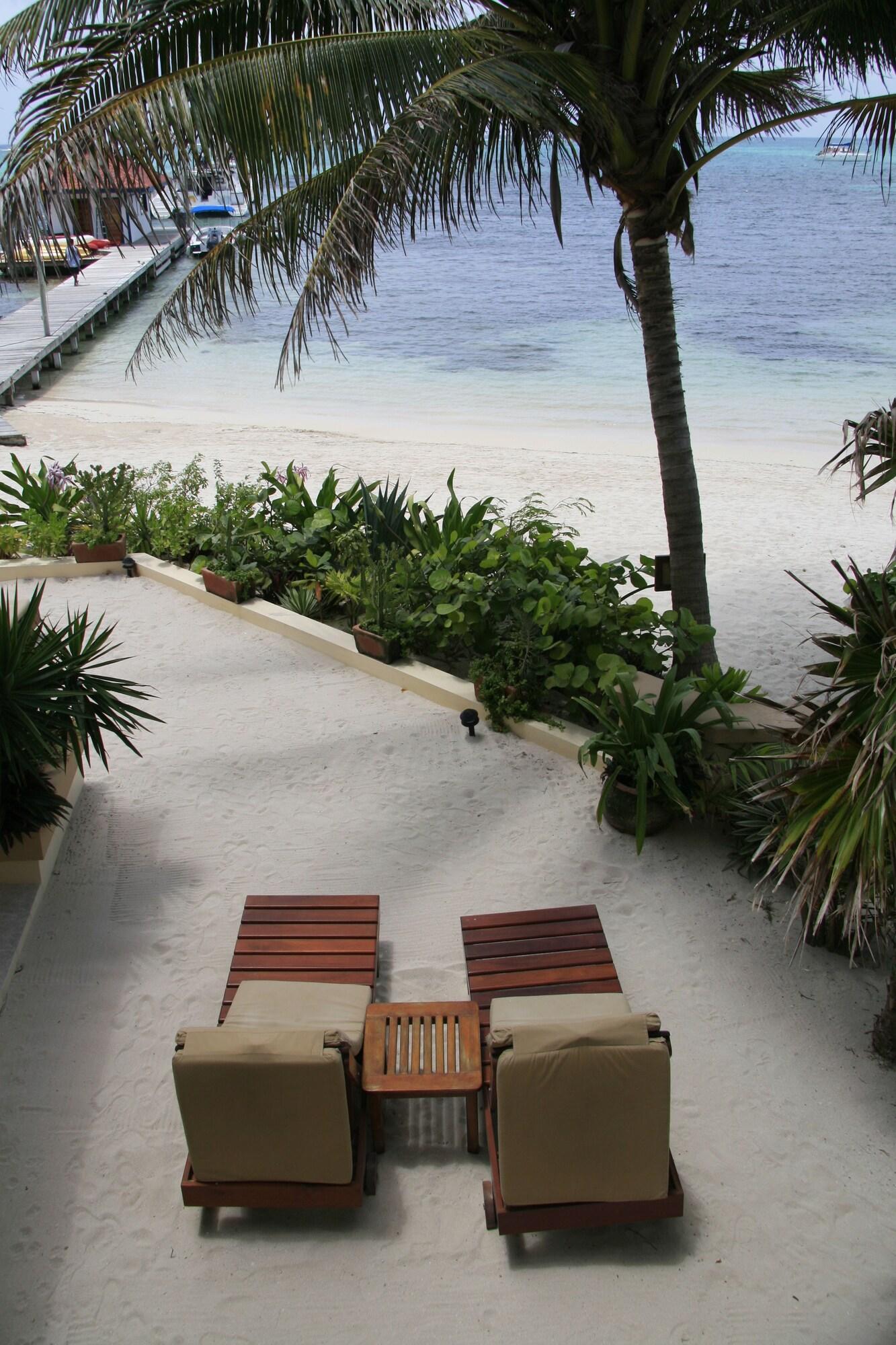 The Palms Oceanfront Suites San Pedro  Extérieur photo
