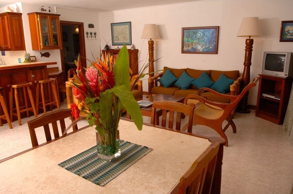 The Palms Oceanfront Suites San Pedro  Extérieur photo