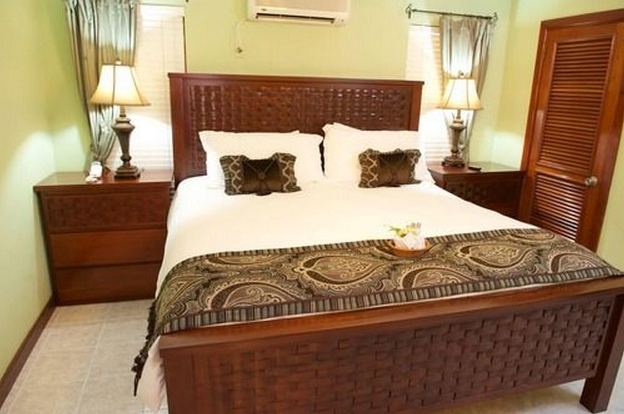 The Palms Oceanfront Suites San Pedro  Extérieur photo