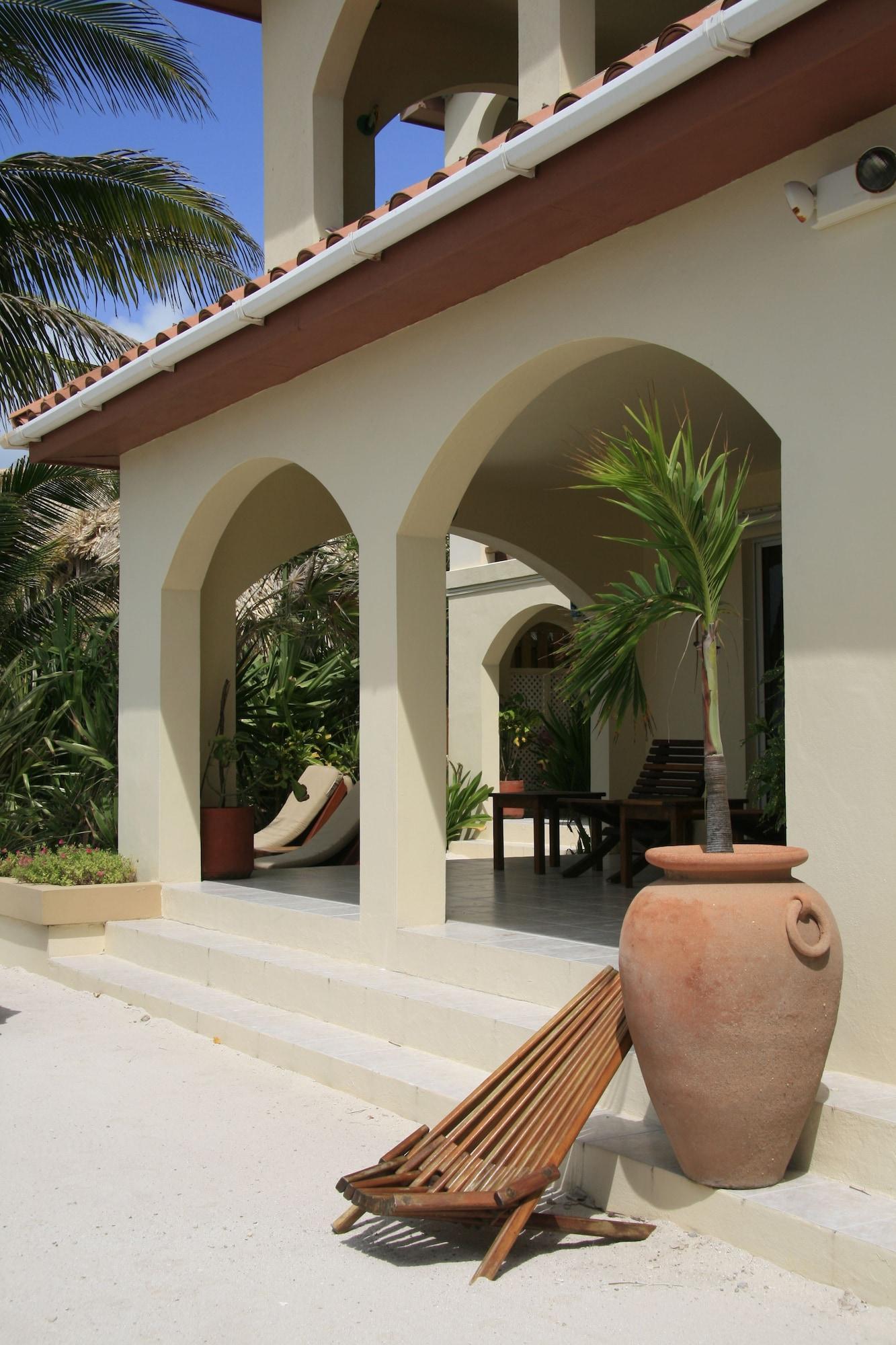 The Palms Oceanfront Suites San Pedro  Extérieur photo