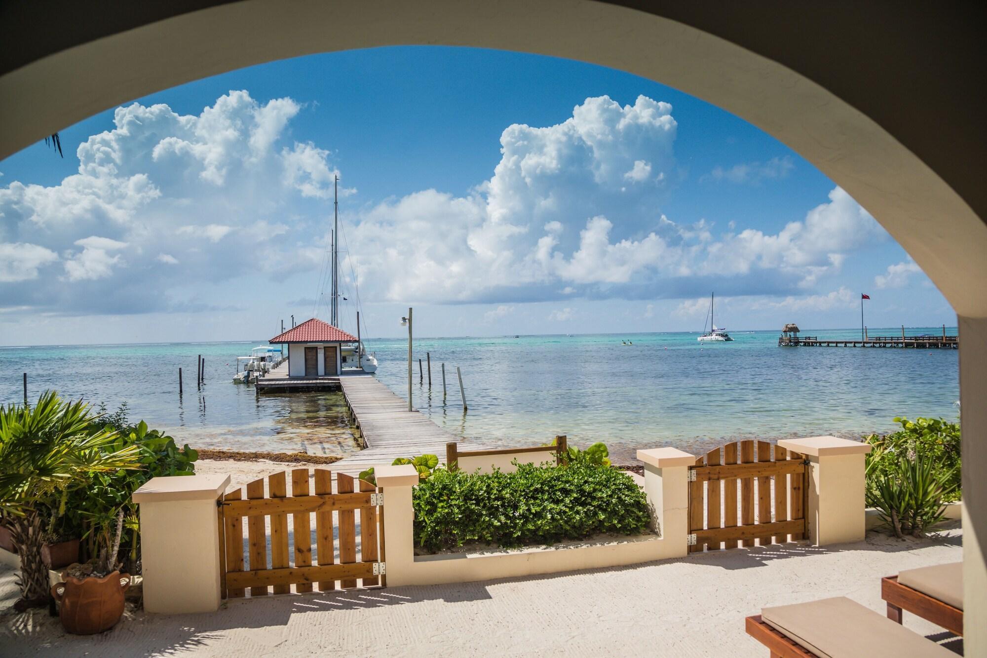 The Palms Oceanfront Suites San Pedro  Extérieur photo
