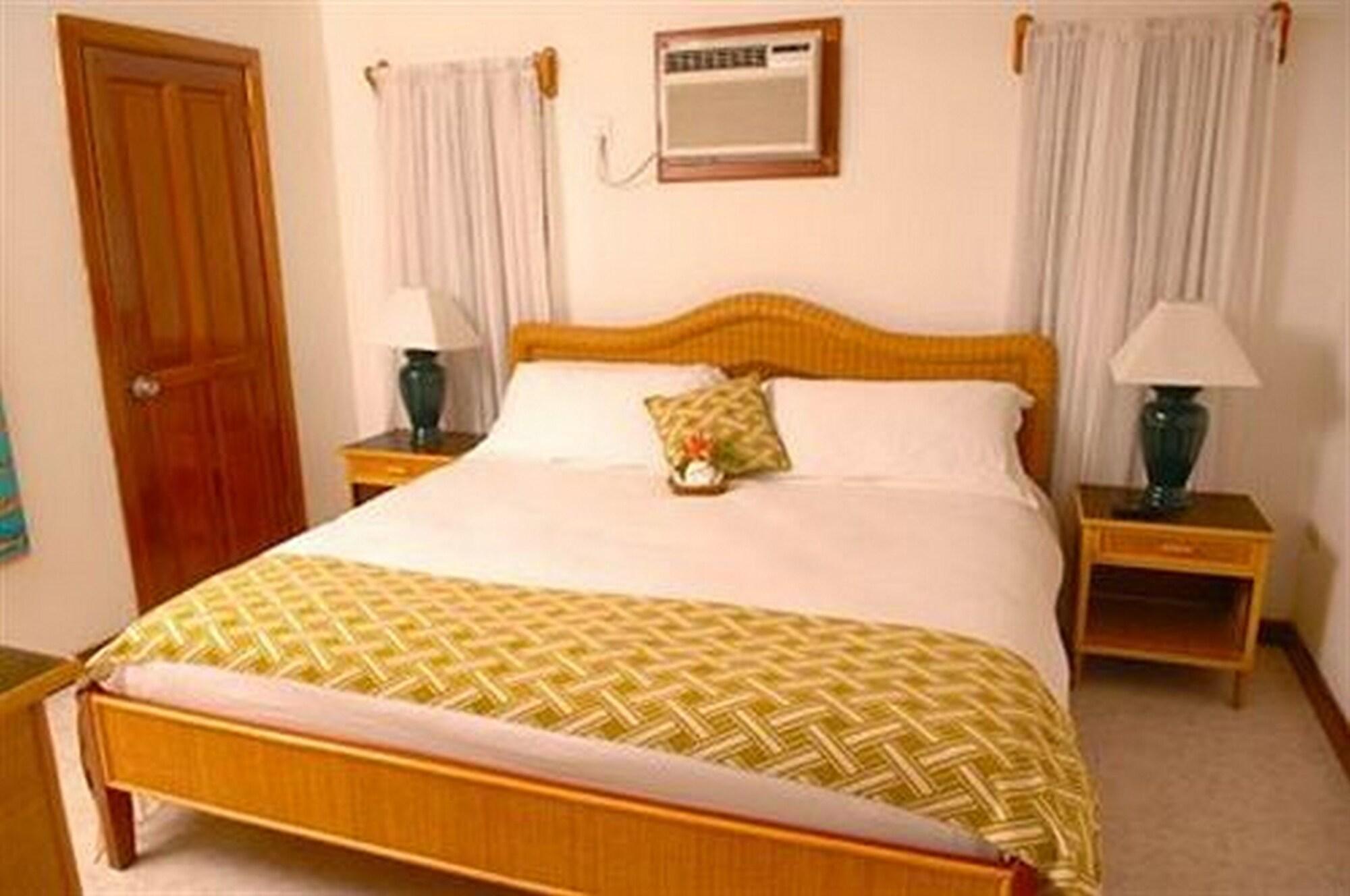The Palms Oceanfront Suites San Pedro  Extérieur photo