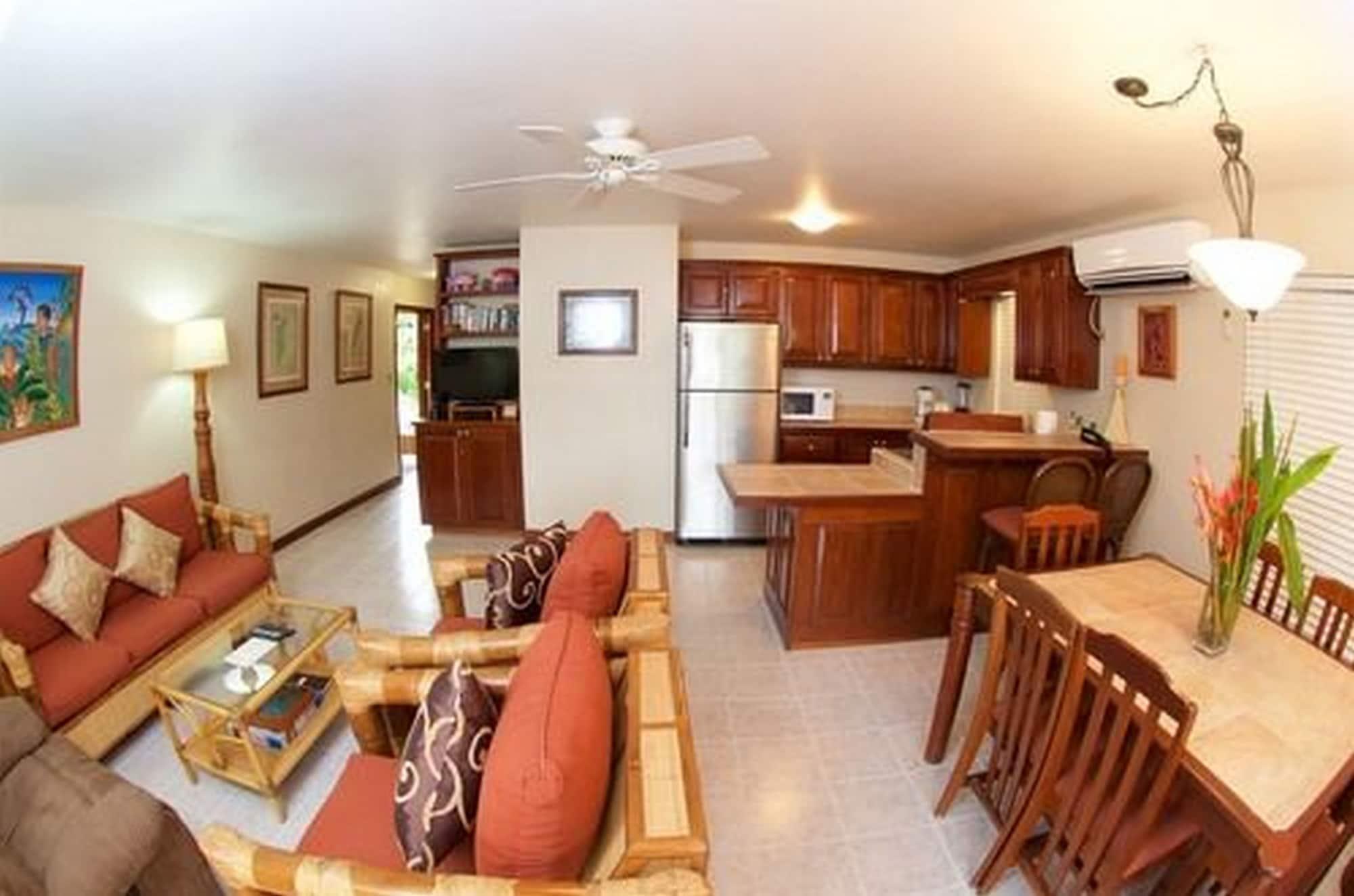 The Palms Oceanfront Suites San Pedro  Extérieur photo