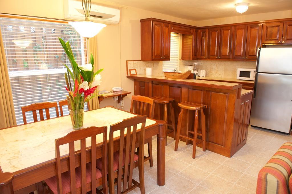 The Palms Oceanfront Suites San Pedro  Extérieur photo