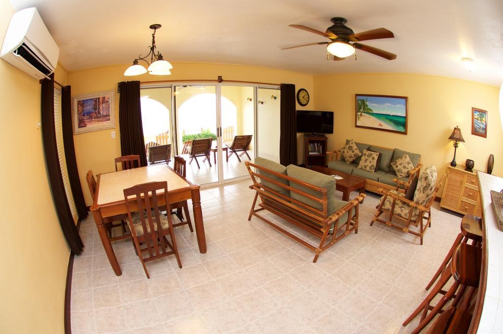 The Palms Oceanfront Suites San Pedro  Extérieur photo