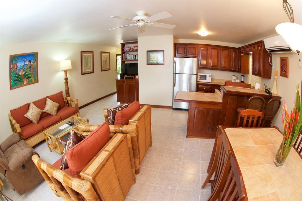The Palms Oceanfront Suites San Pedro  Extérieur photo