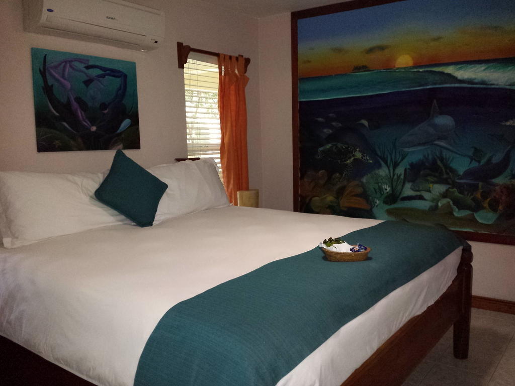 The Palms Oceanfront Suites San Pedro  Extérieur photo